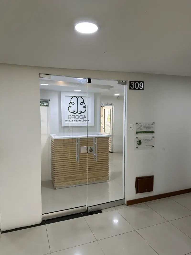 Entrada de Broca Unidad Neurológica, consultorio 309, Armenia, Quindío